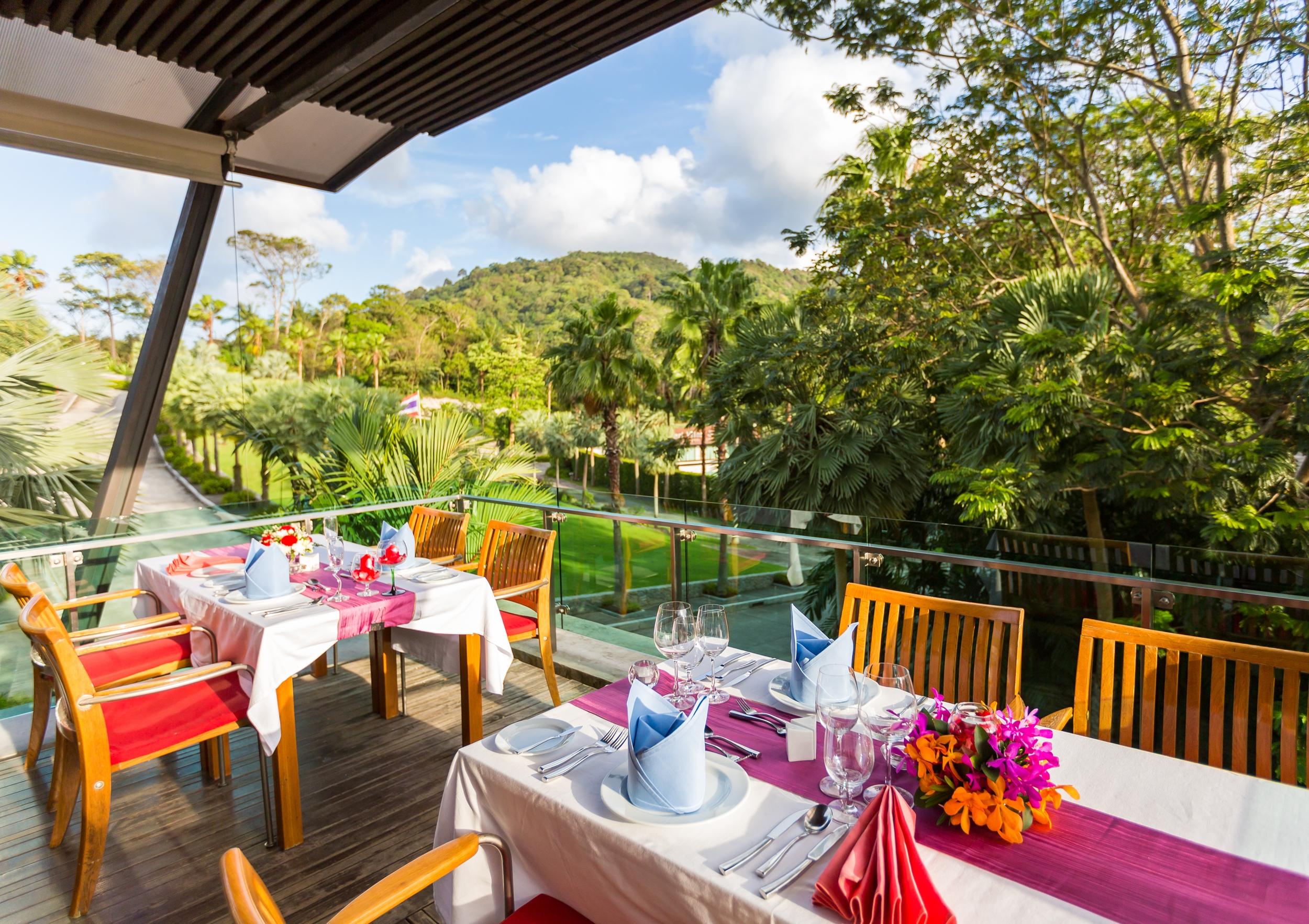 Wyndham Sea Pearl Resort, Phuket Patong المظهر الخارجي الصورة The restaurant at the resort