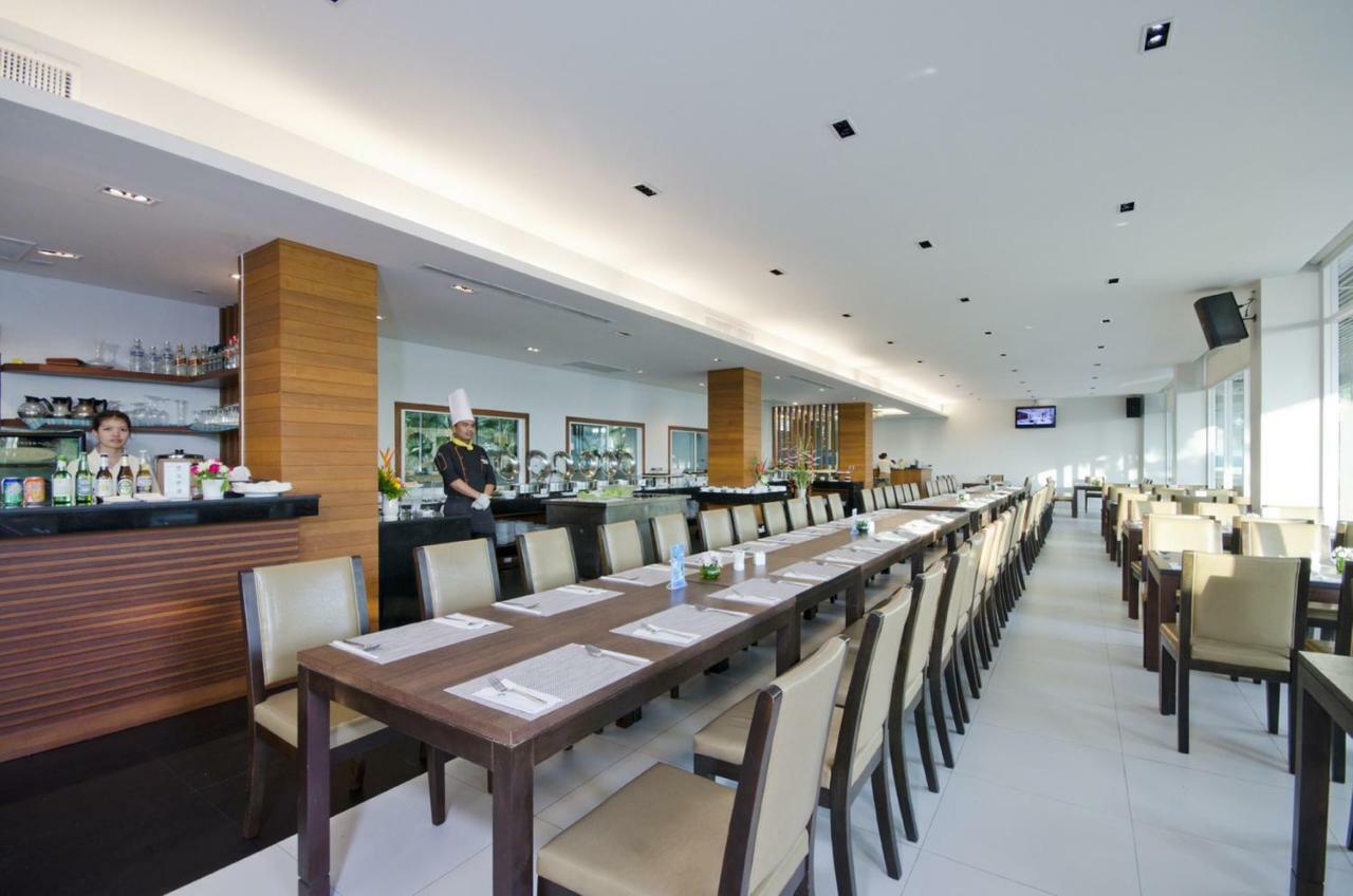 Wyndham Sea Pearl Resort, Phuket Patong المظهر الخارجي الصورة The interior of the lounge
